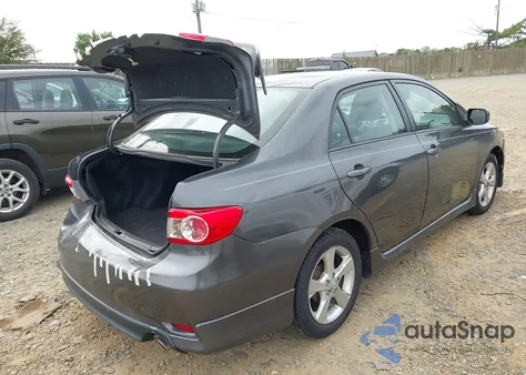 2013 Toyota Corolla S z USA, uszkodzony, nr VIN 2T1BU4EEXDC070531